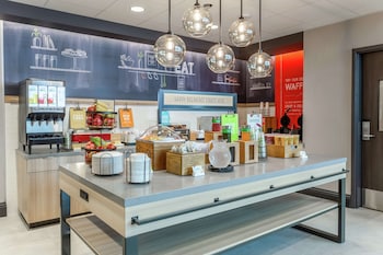 hampton inn oakland downtown city center