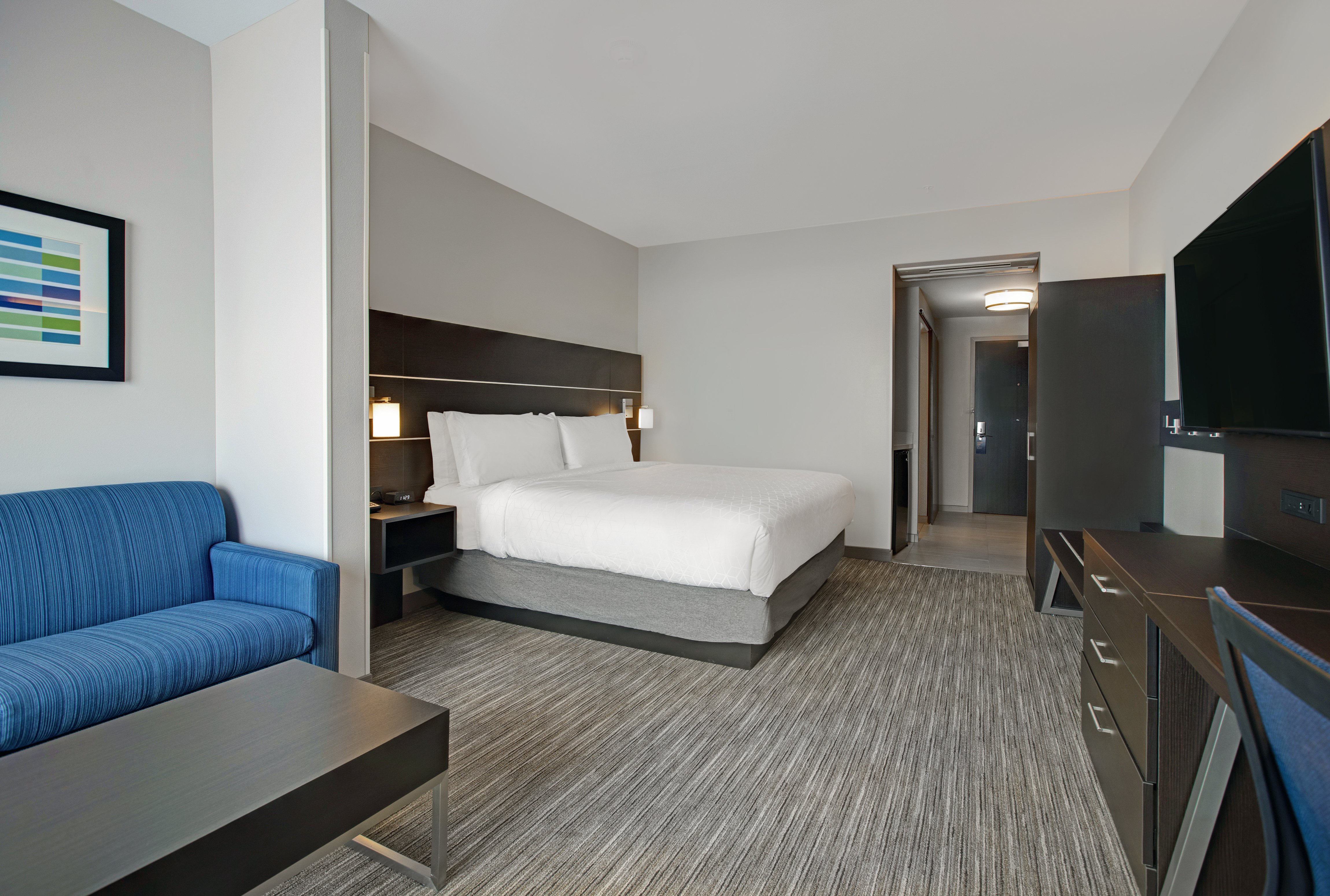 hol inn exp and suites milwaukee brookfield