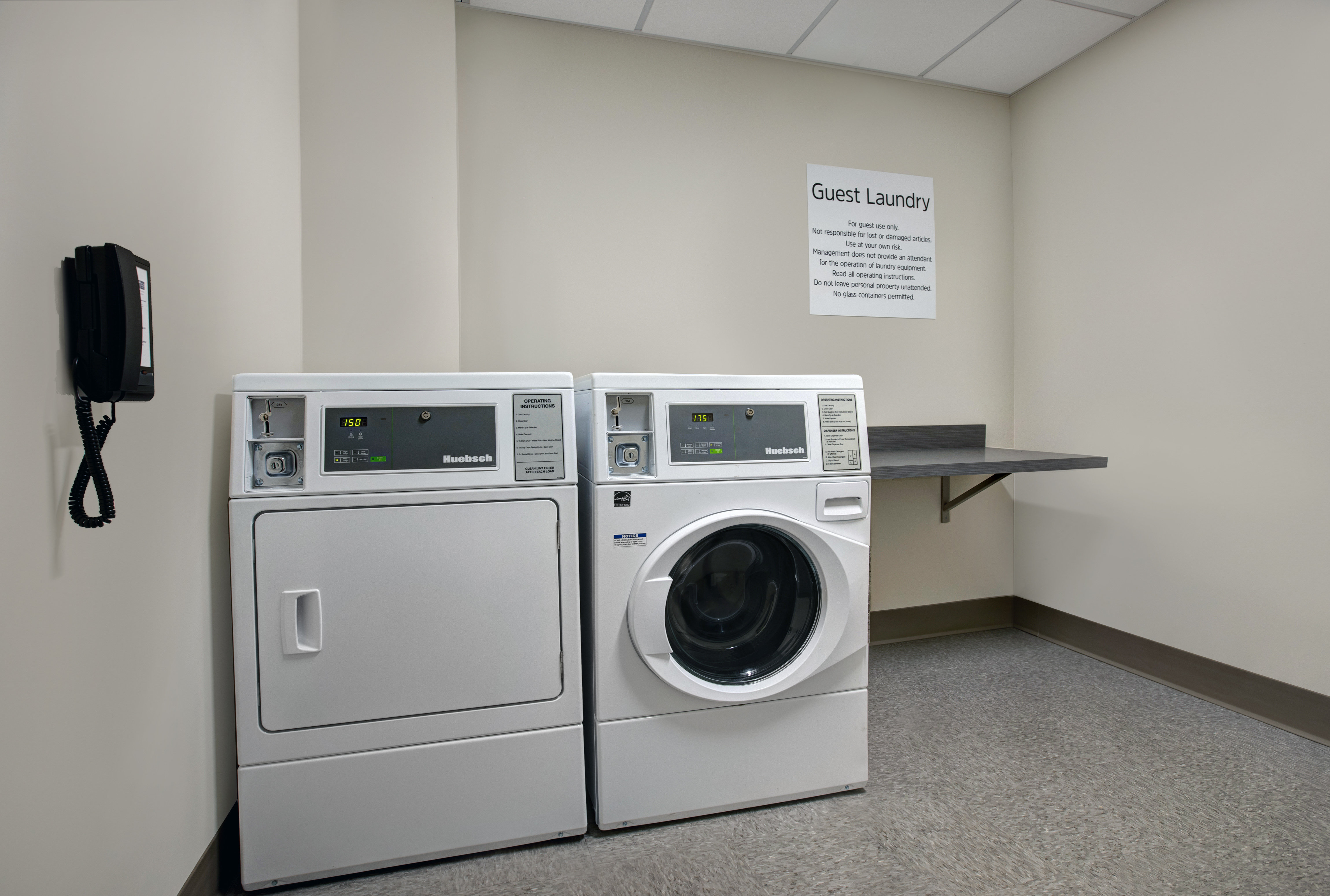 hol inn exp and suites milwaukee brookfield