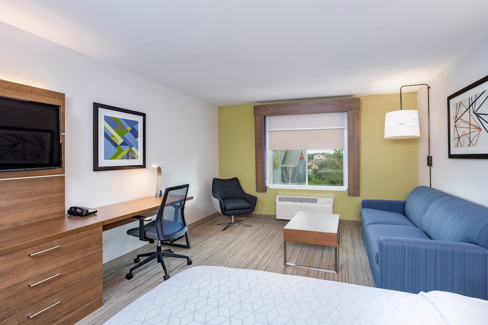 holiday inn express and suites elkhart north an ihg hotel