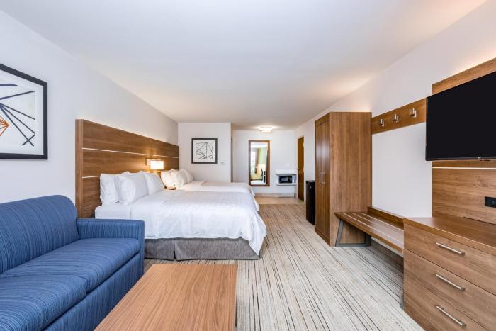 holiday inn express and suites elkhart north an ihg hotel