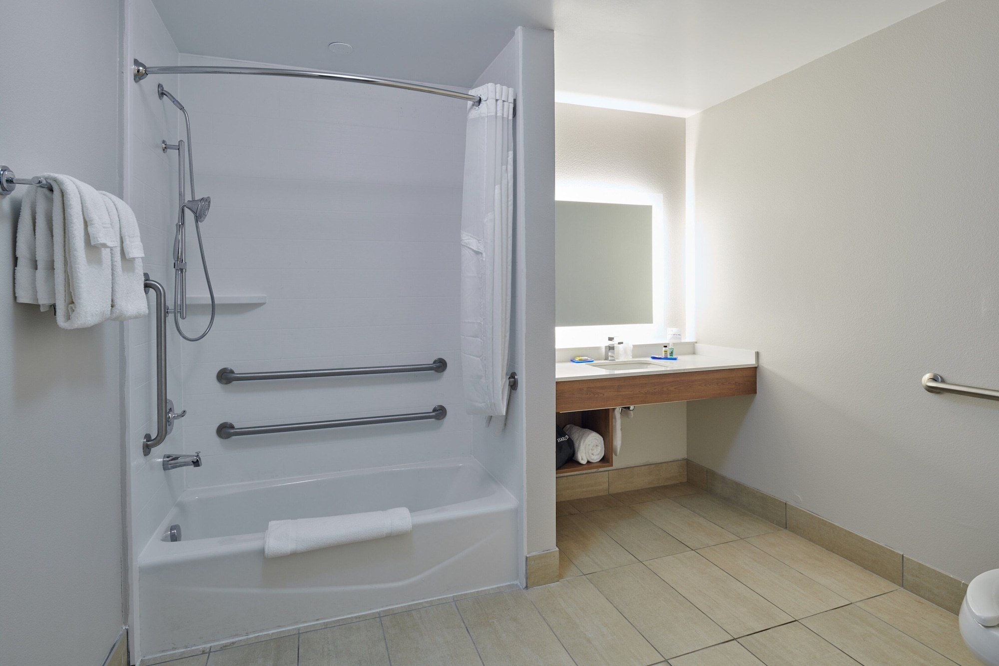 holiday inn express el paso sunland park area