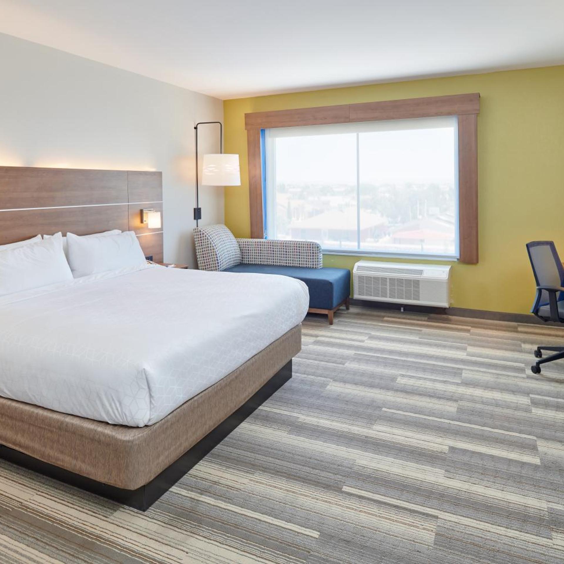 holiday inn express el paso sunland park area