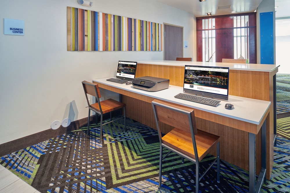 holiday inn express el paso sunland park area
