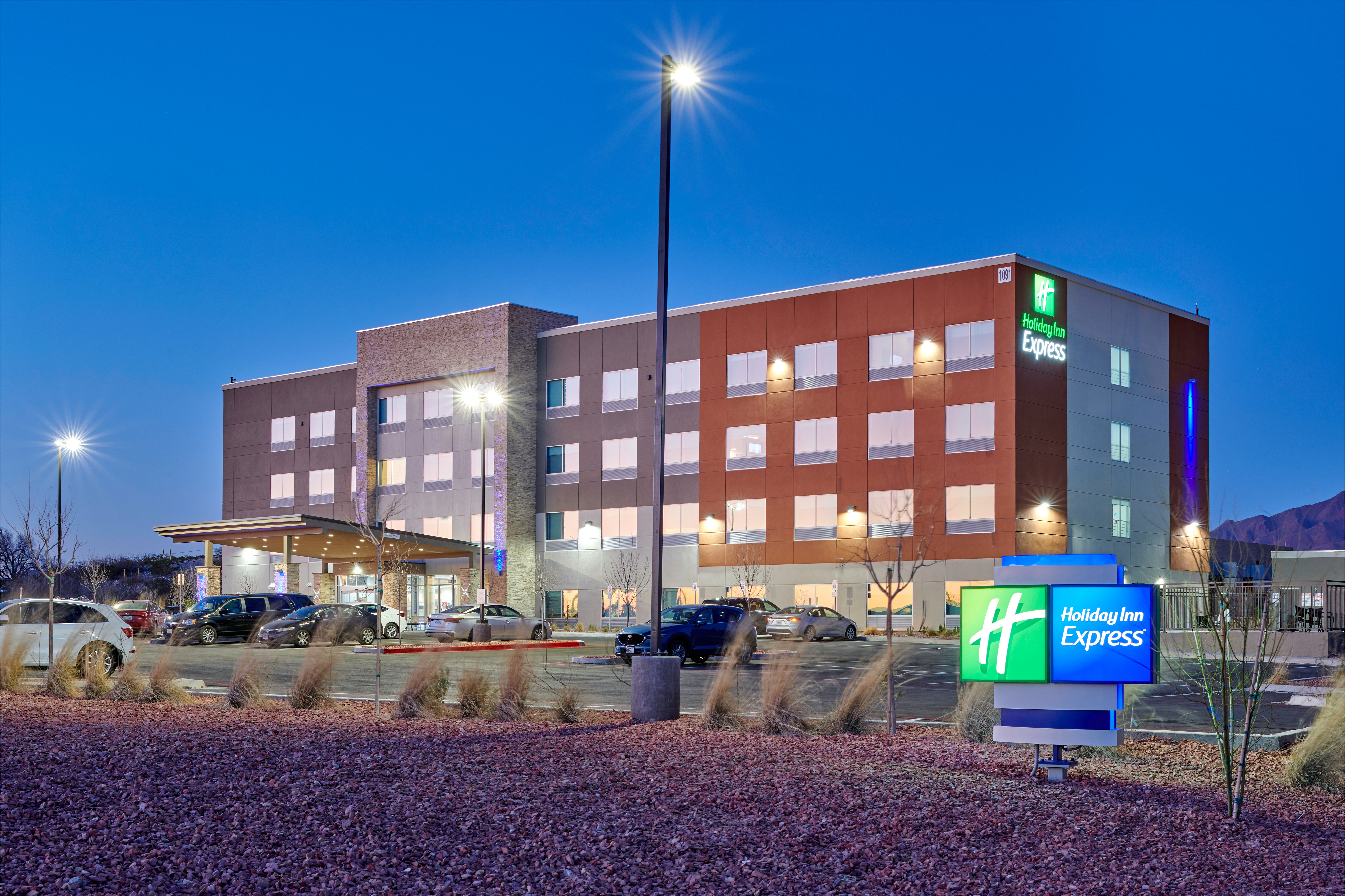 holiday inn express el paso sunland park area