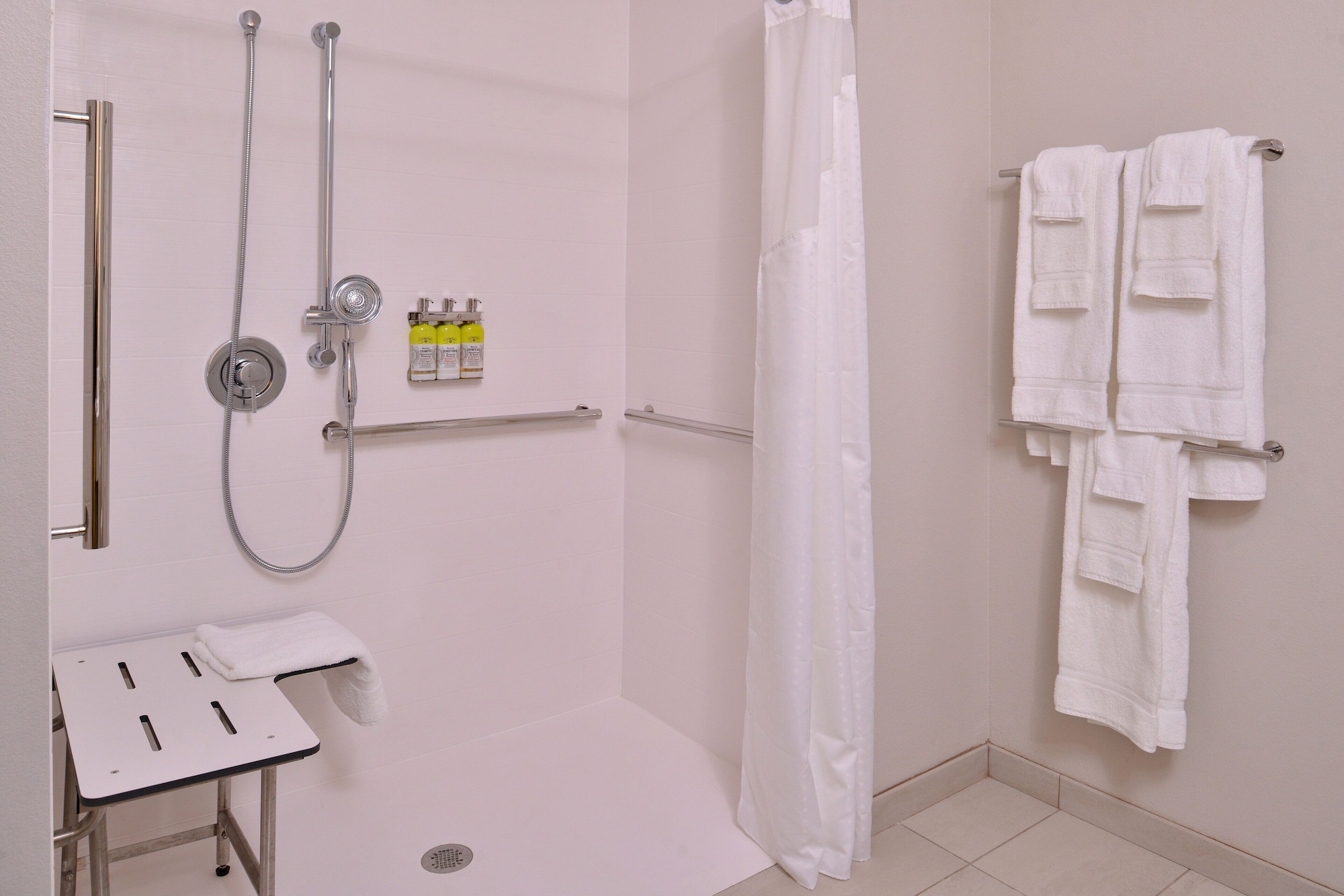 holiday inn express and suites olathe west an ihg hotel