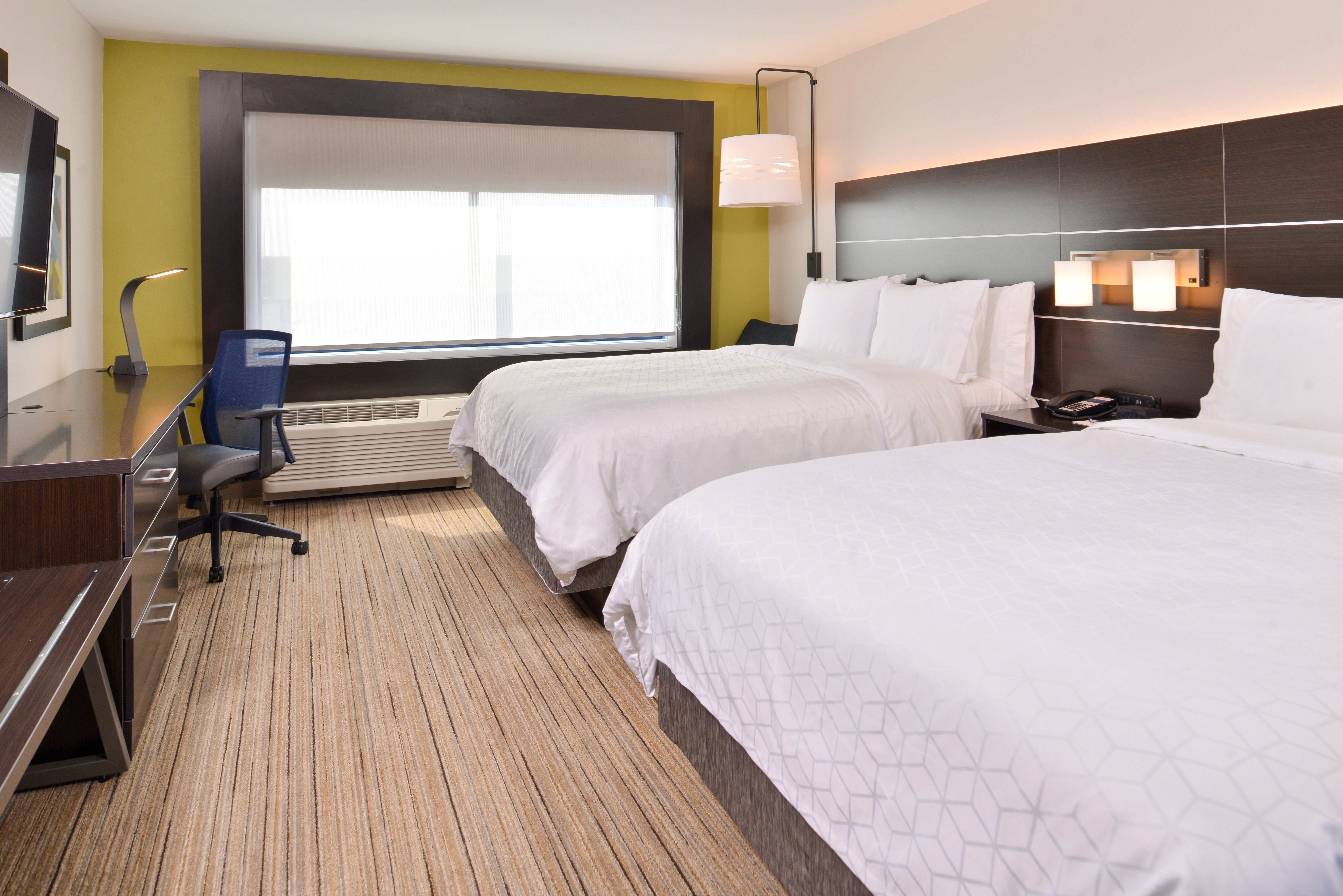 holiday inn express and suites olathe west an ihg hotel