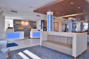 holiday inn express and suites olathe west an ihg hotel
