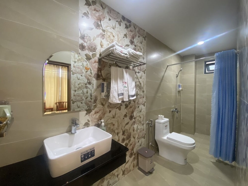 hotel van xuan 79