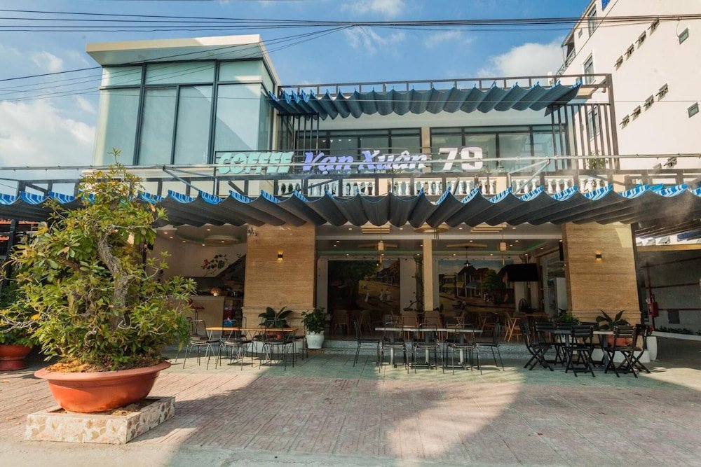 hotel van xuan 79