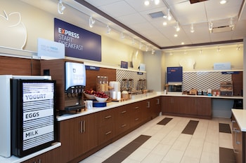 holiday inn express and suites beloit an ihg hotel