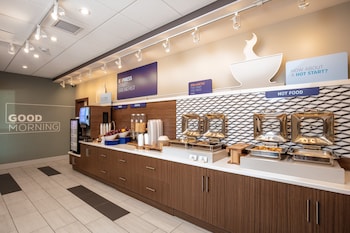 holiday inn express and suites beloit an ihg hotel