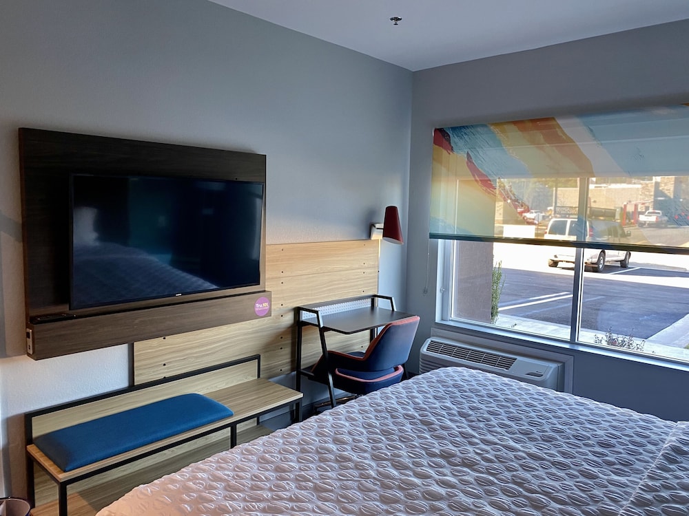 tru by hilton greensboro lake oconee