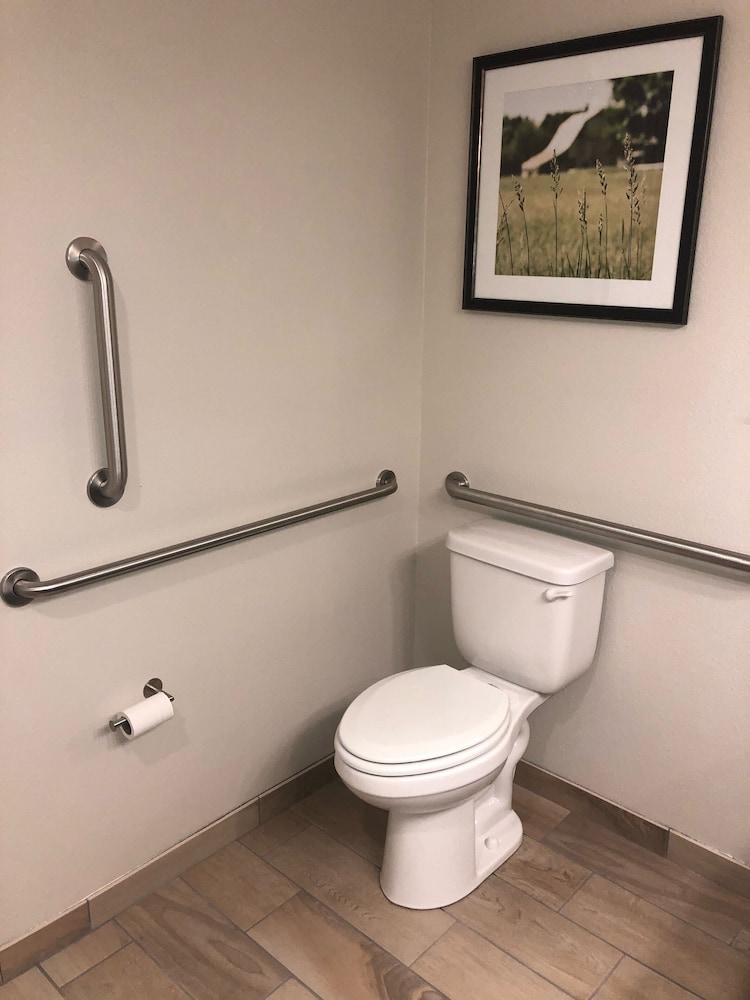 grandstay hotel and suites rock valley