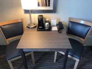 grandstay hotel and suites rock valley