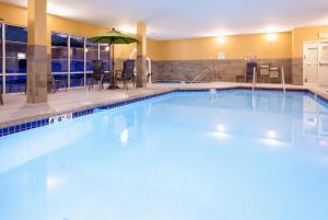 grandstay hotel and suites rock valley