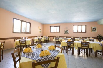 la corte degli ulivi hotel ristorante
