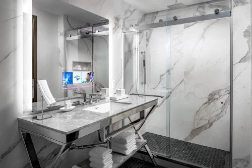 the sinclair autograph collection