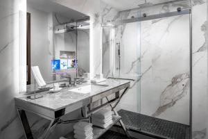 the sinclair autograph collection