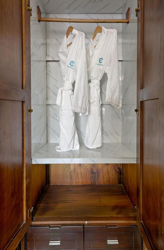 celina hotel and apartment