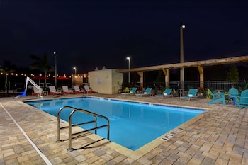 home2 suites sarasota i 75 bee ridge fl