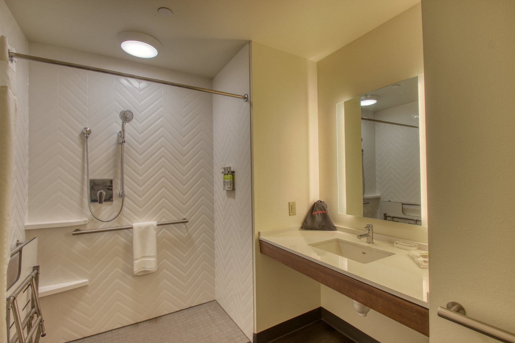 holiday inn appleton an ihg hotel