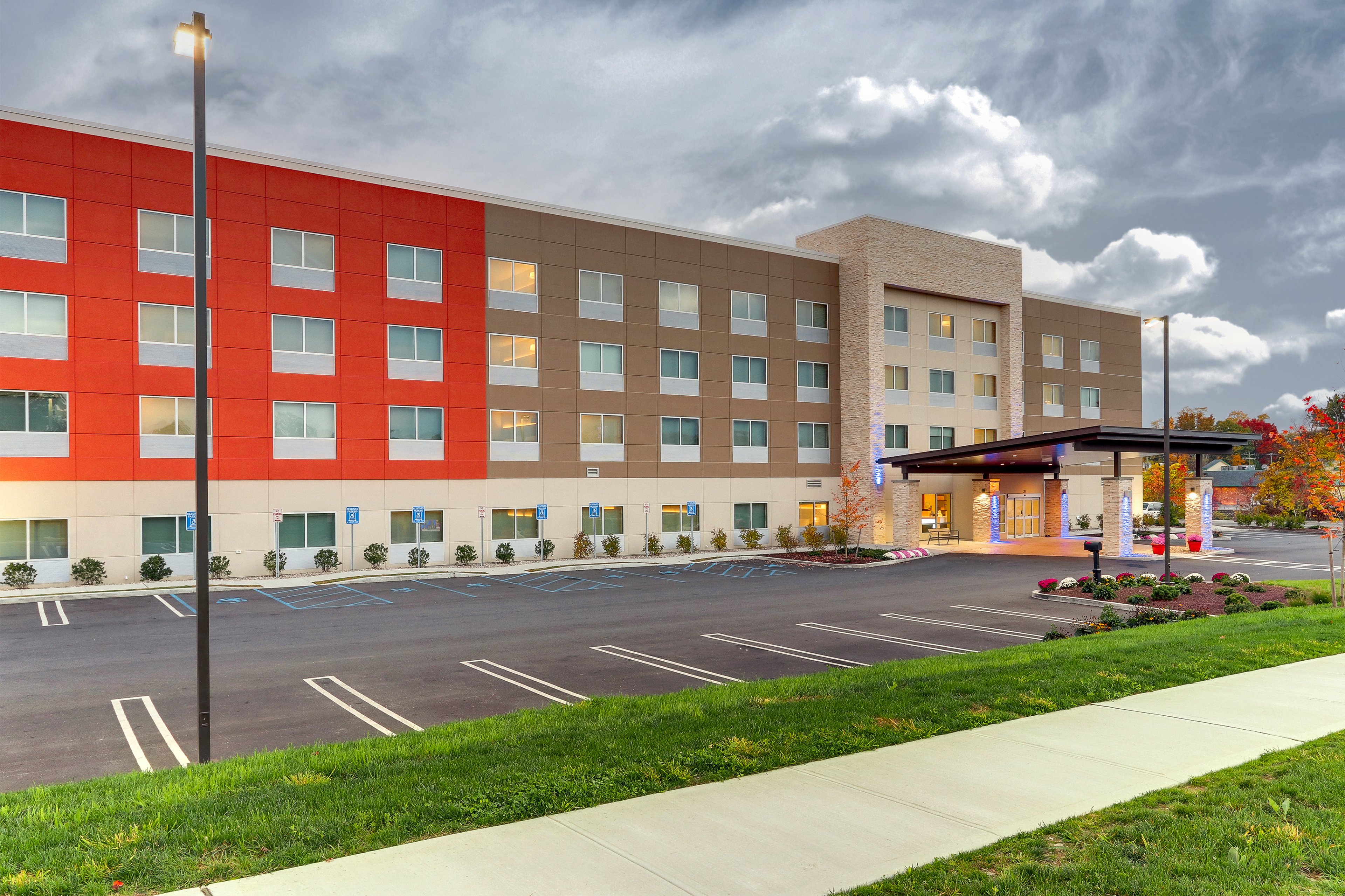 holiday inn express and suites middletown goshen