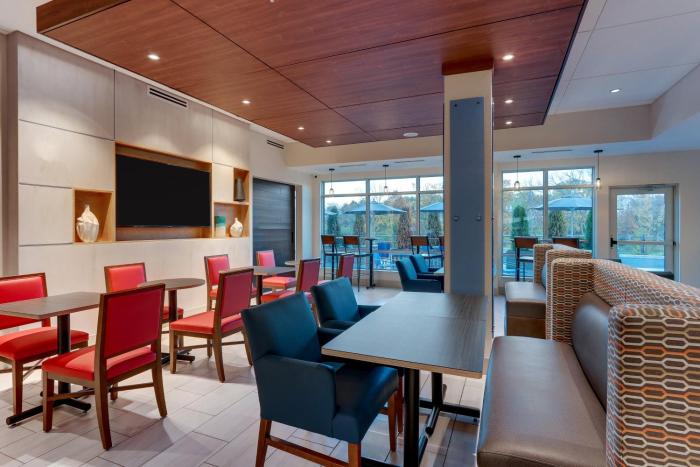 holiday inn express and suites middletown goshen