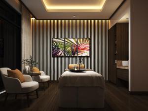 maximilan danang beach hotel