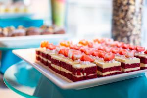 maximilan danang beach hotel