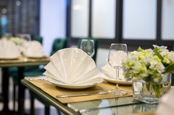 hanoi gatsby hotel