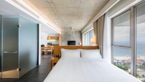 chicland danang beach hotel
