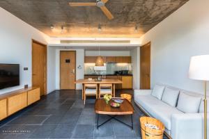 chicland danang beach hotel