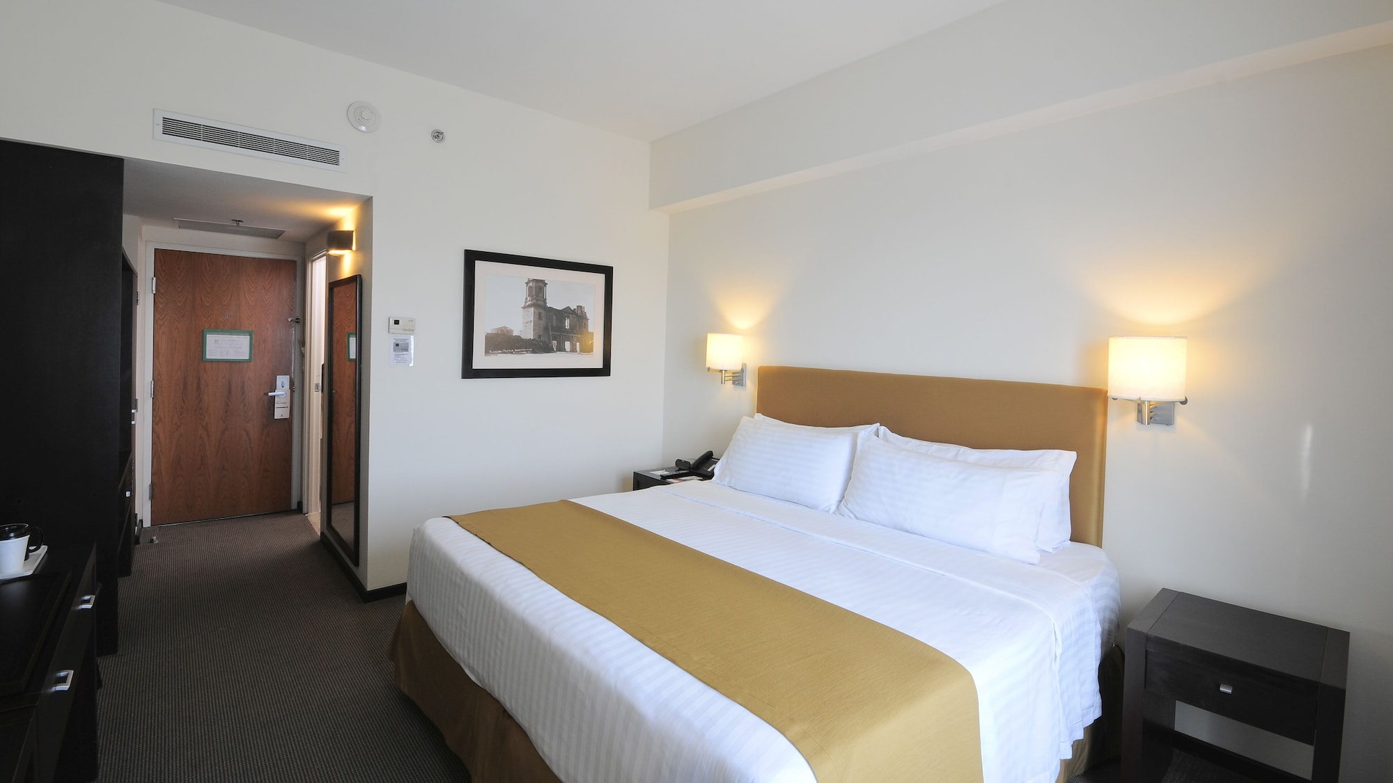 holiday inn uruapan by ihg
