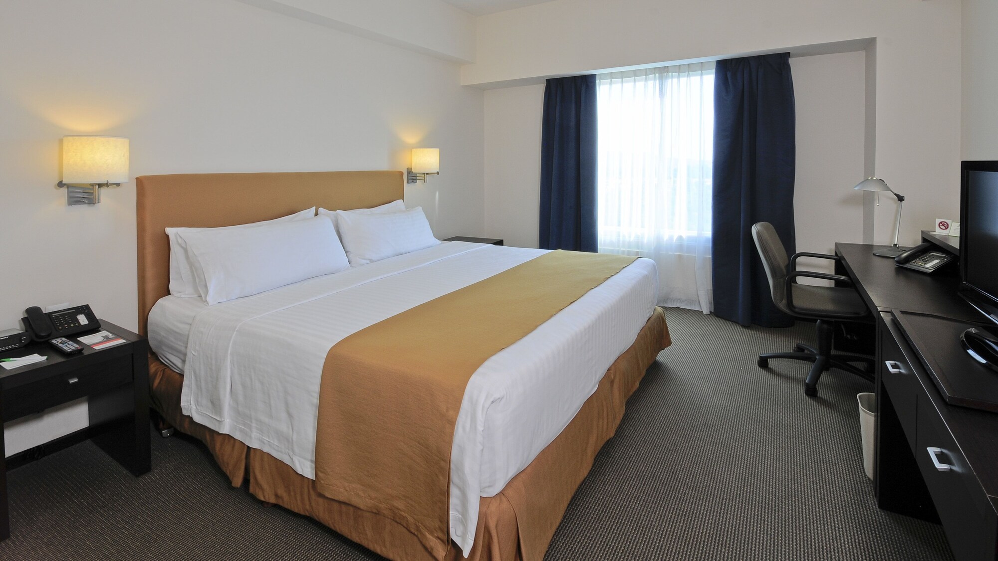 holiday inn uruapan by ihg