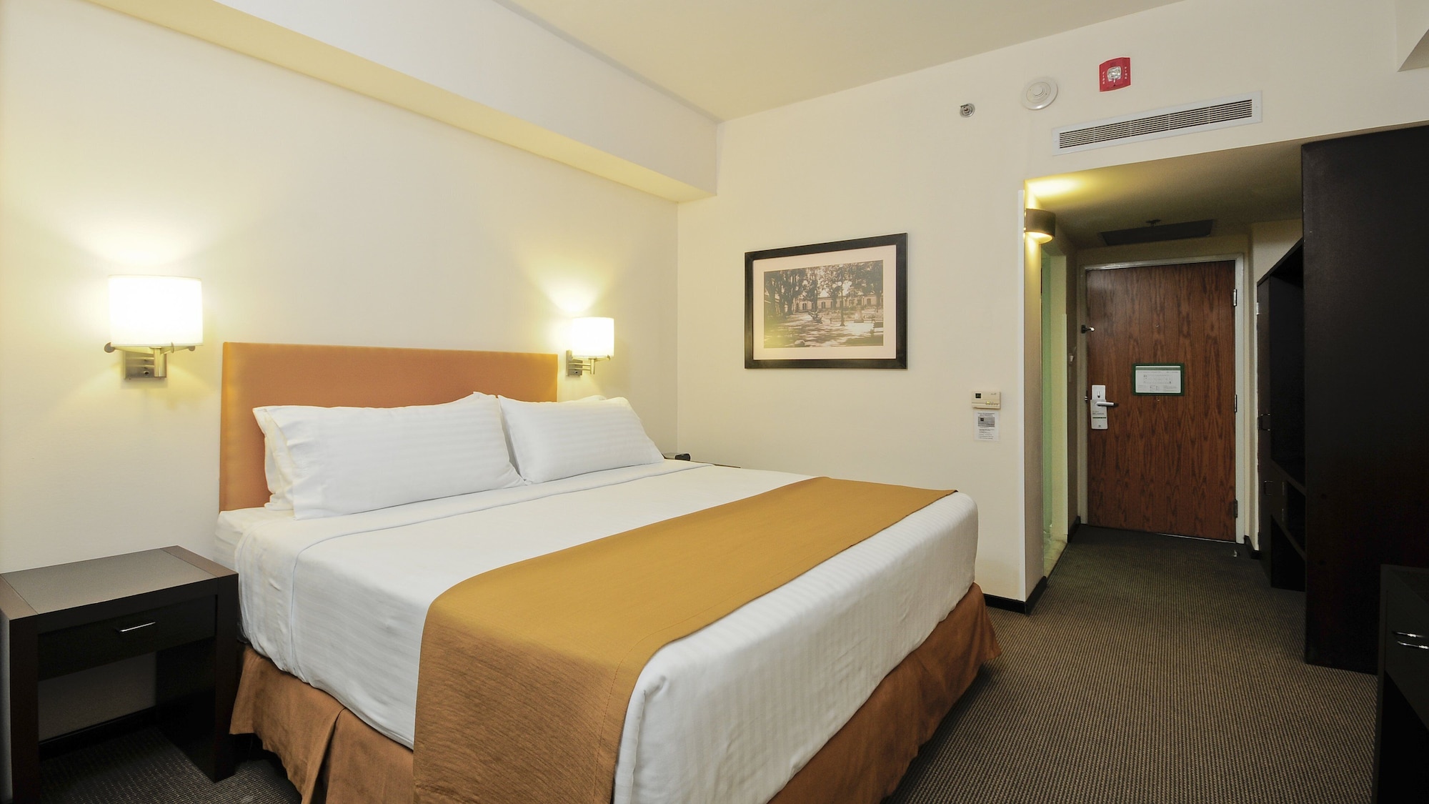 holiday inn uruapan by ihg