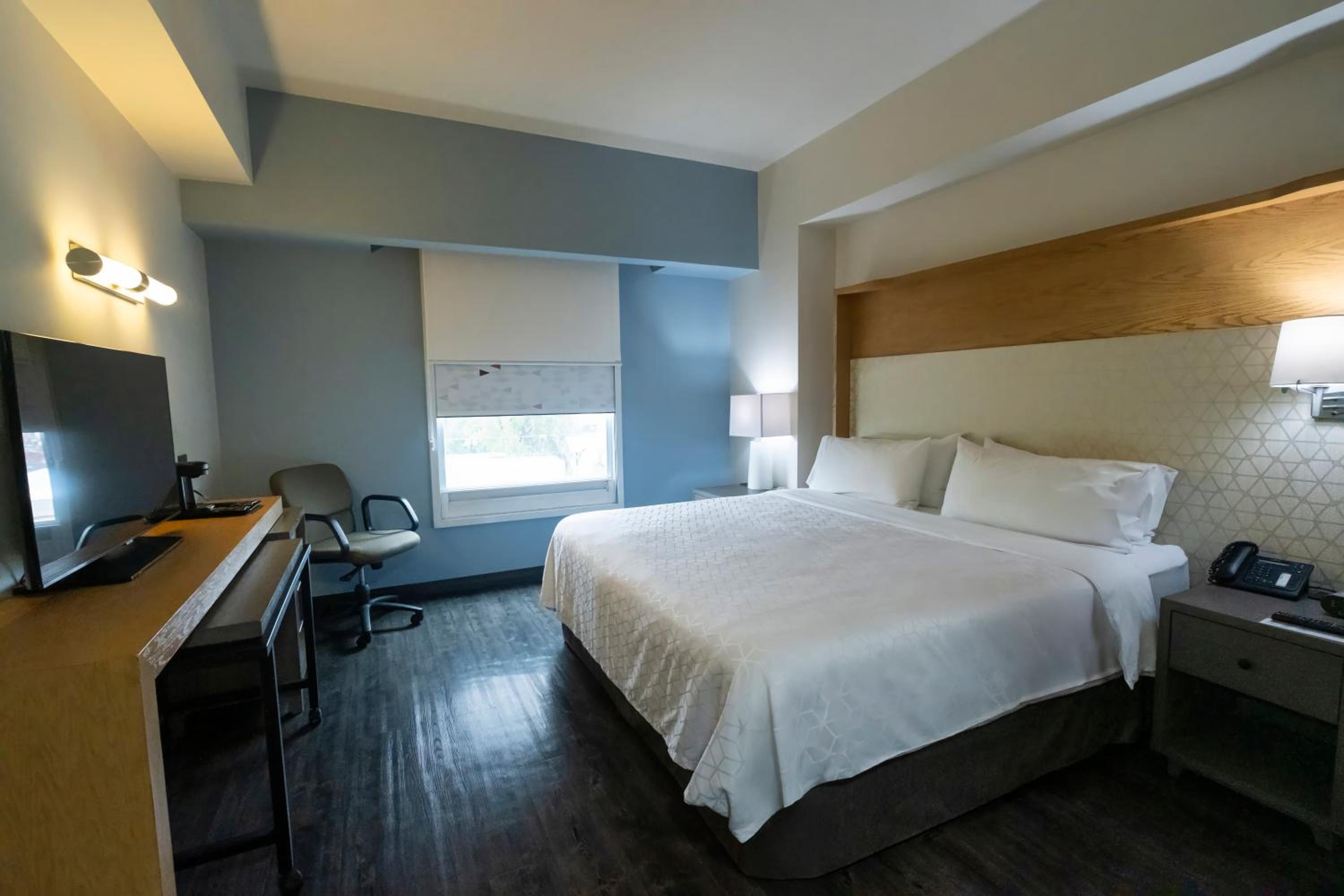 holiday inn uruapan by ihg