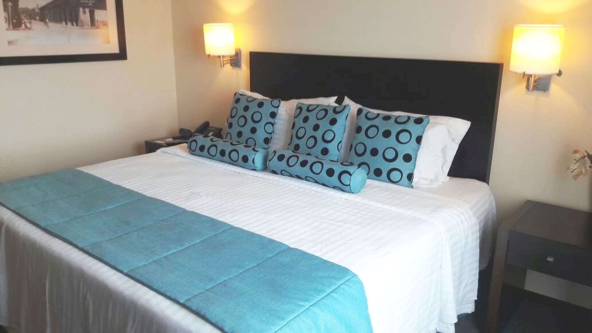 holiday inn uruapan by ihg