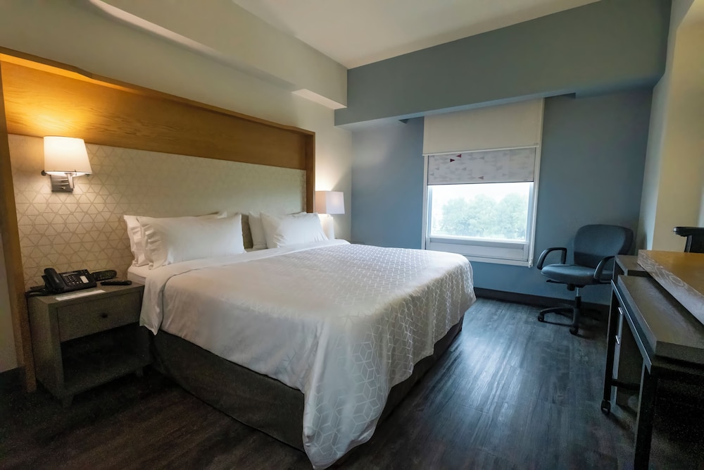 holiday inn uruapan by ihg