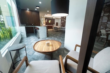 Holiday Inn Uruapan By Ihg,Uruapan>>Morelia,4 star