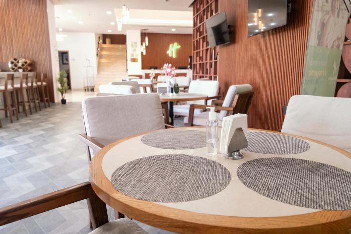 holiday inn uruapan by ihg