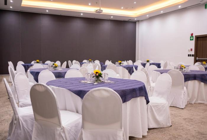 holiday inn uruapan by ihg