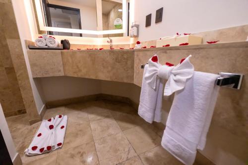 holiday inn uruapan by ihg
