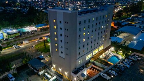 holiday inn uruapan by ihg