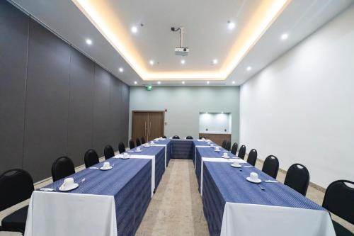 holiday inn uruapan by ihg