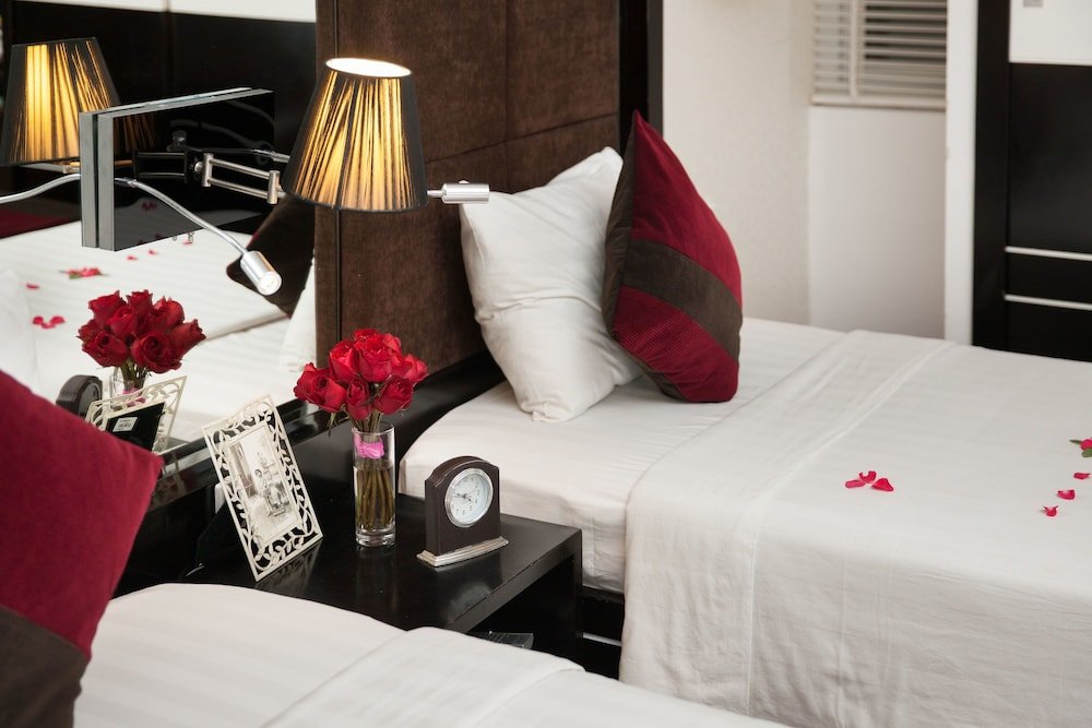 golden sun moment hotel