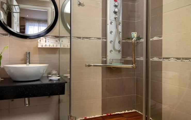 golden sun moment hotel