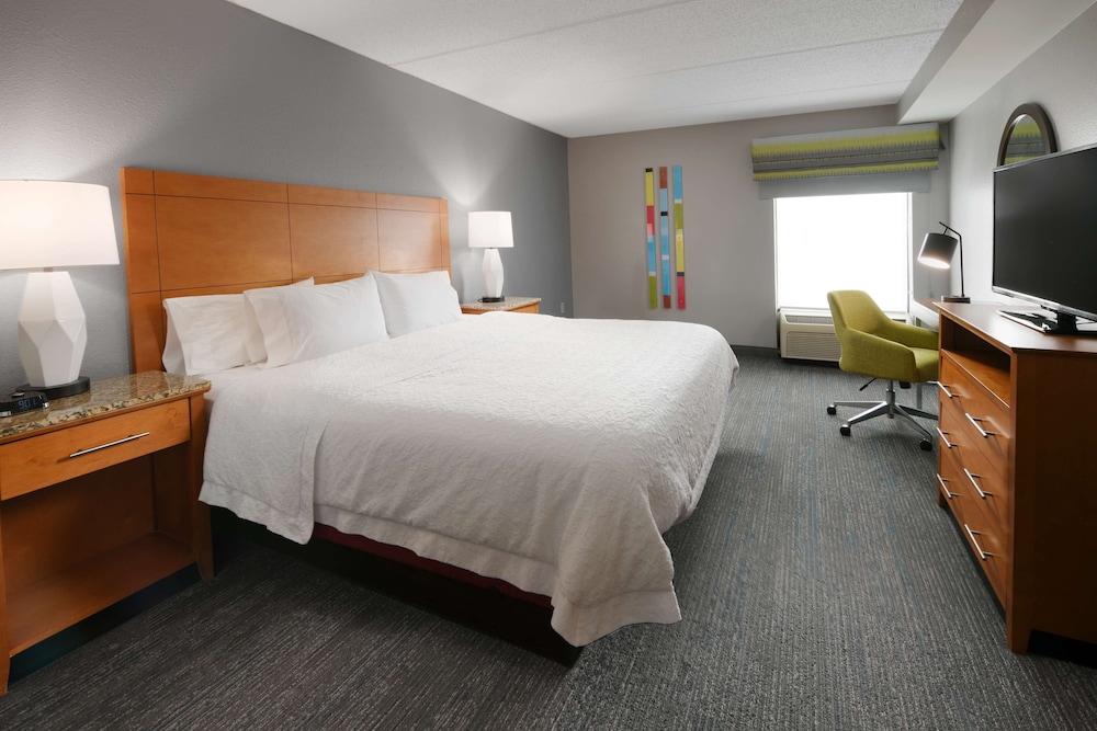 hampton inn and suites houston medical center nrg park