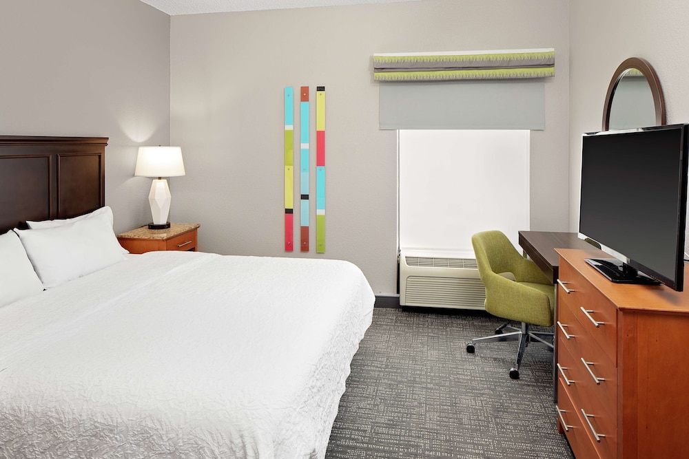 hampton inn and suites houston medical center nrg park