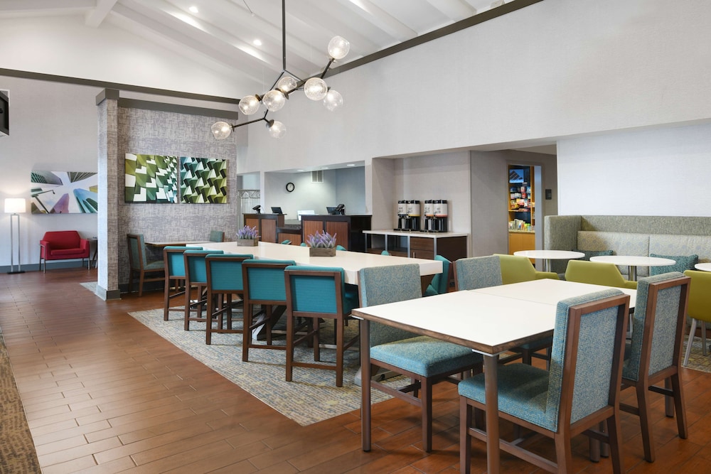 hampton inn and suites houston medical center nrg park